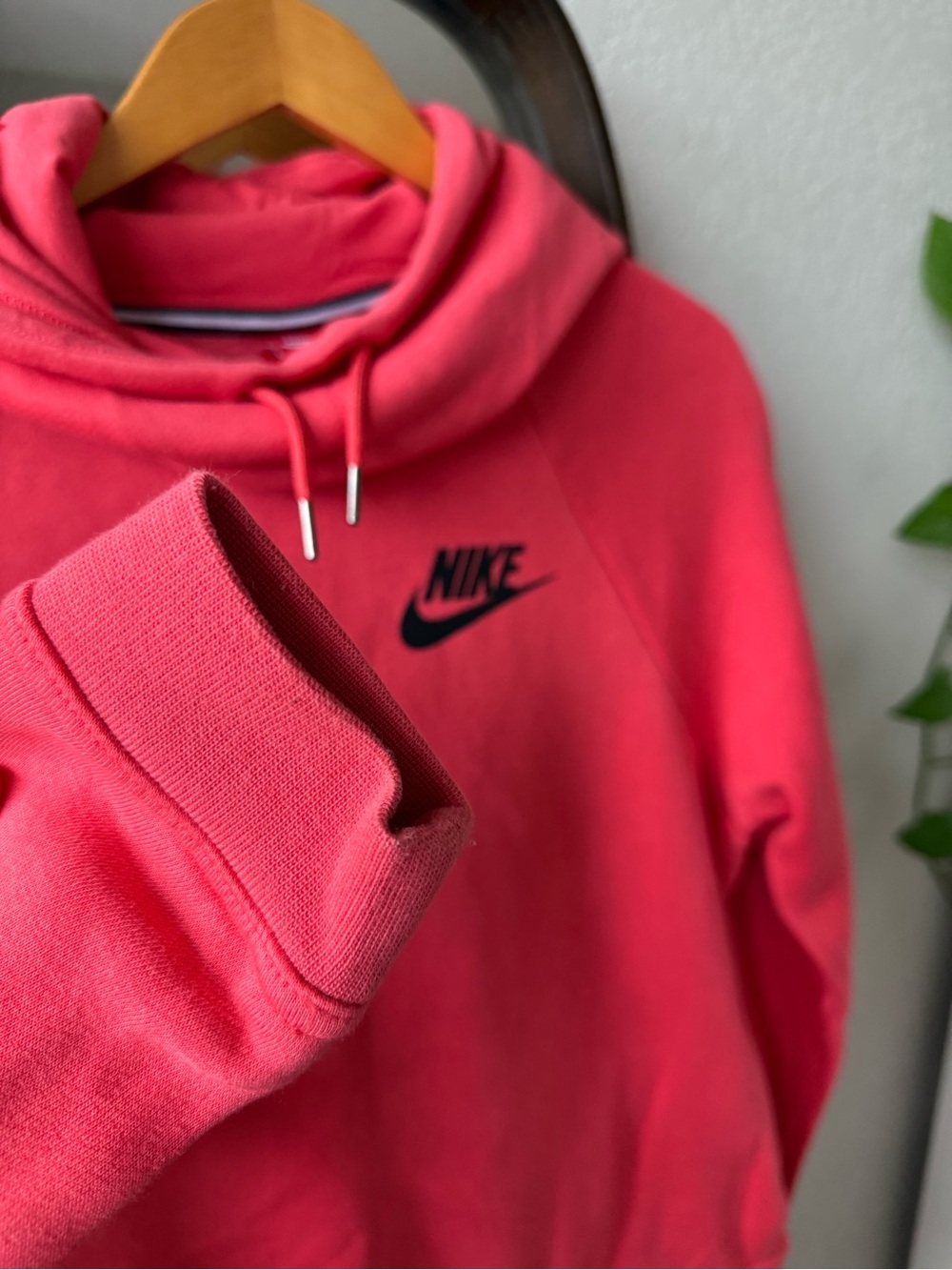 Nike Hot Pink Hoodie - Large - Picture 6 of 8